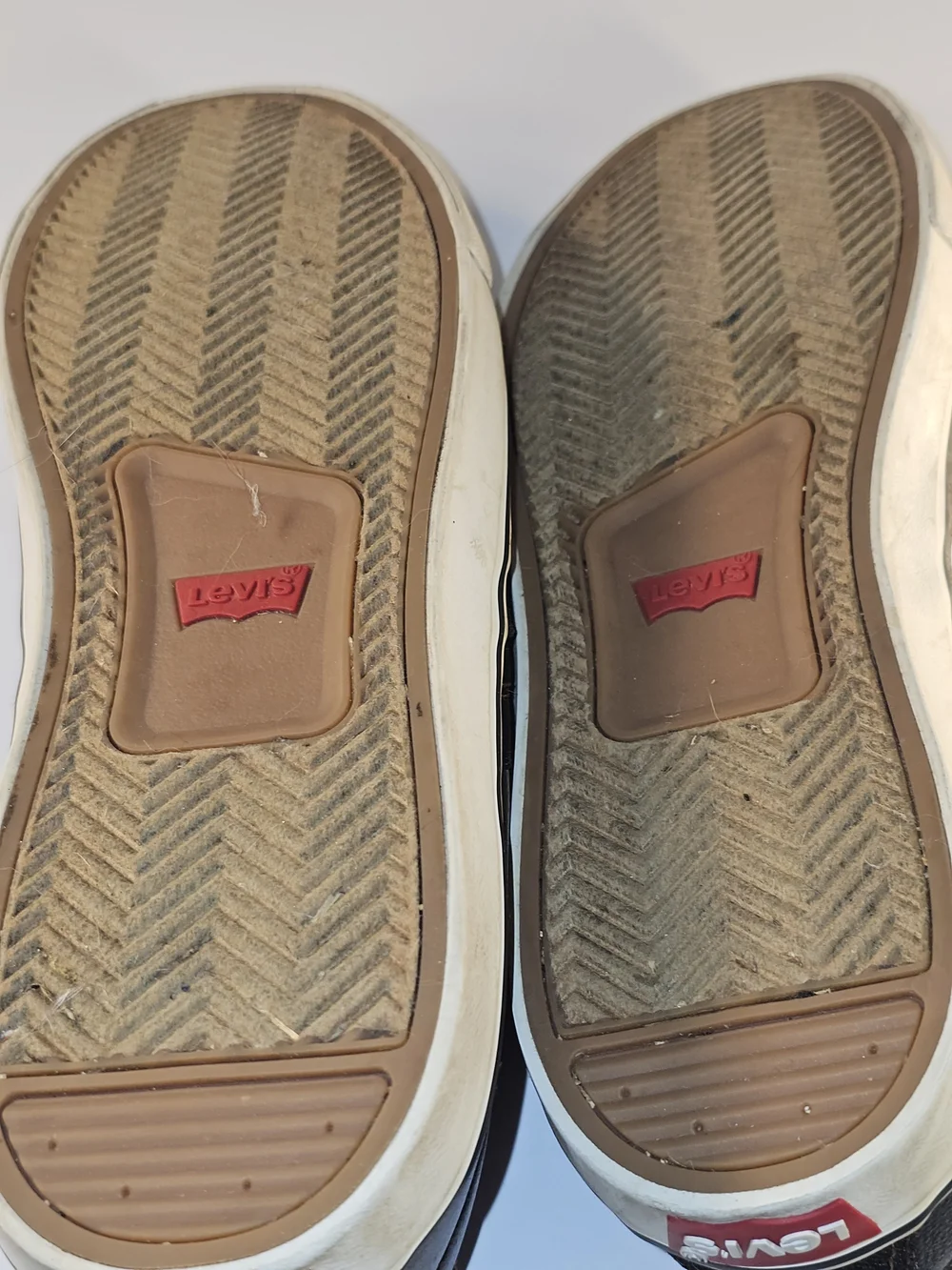 Levi’s Black Synthetic Leather Low Top Sneakers Men’s 10 Red Tab
